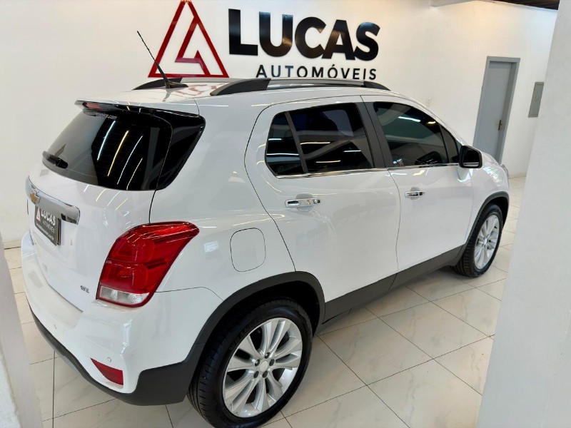 CHEVROLET TRACKER LTZ 1.4 TURBO 2017/2017 LUCAS AUTOMÓVEIS BOM RETIRO DO SUL / Carros no Vale