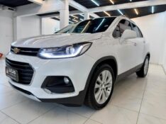 CHEVROLET TRACKER LTZ 1.4 TURBO 2017/2017 LUCAS AUTOMÓVEIS BOM RETIRO DO SUL / Carros no Vale