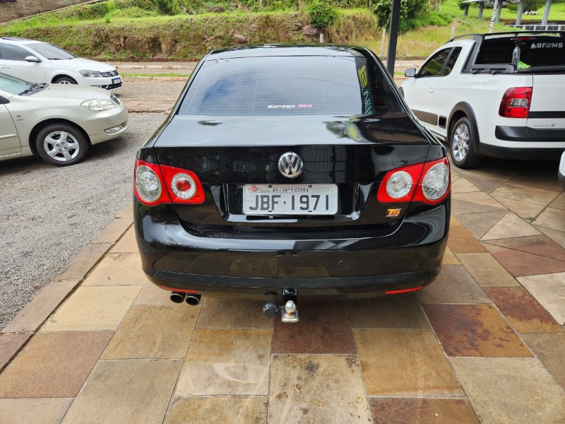 VOLKSWAGEN JETTA 2.5 2007/2007 TS VEÍCULOS ANTA GORDA / Carros no Vale