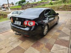 VOLKSWAGEN JETTA 2.5 2007/2007 TS VEÍCULOS ANTA GORDA / Carros no Vale