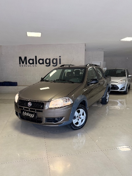 FIAT STRADA 1.4 MPI WORKING CD 8V FLEX 2P MANUAL 2012/2013 MALAGGI VEÍCULOS ENCANTADO / Carros no Vale