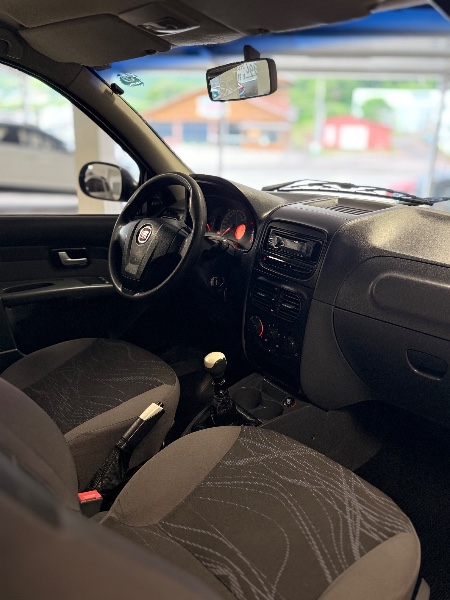 FIAT STRADA 1.4 MPI WORKING CD 8V FLEX 2P MANUAL 2012/2013 MALAGGI VEÍCULOS ENCANTADO / Carros no Vale