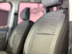 RENAULT DUSTER 2.0 DYNAMIQUE 16V 2015 2014/2015 MALAGGI VEÍCULOS ENCANTADO / Carros no Vale