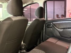 RENAULT DUSTER 2.0 DYNAMIQUE 16V 2015 2014/2015 MALAGGI VEÍCULOS ENCANTADO / Carros no Vale