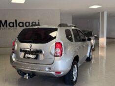 RENAULT DUSTER 2.0 DYNAMIQUE 16V 2015 2014/2015 MALAGGI VEÍCULOS ENCANTADO / Carros no Vale