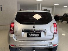 RENAULT DUSTER 2.0 DYNAMIQUE 16V 2015 2014/2015 MALAGGI VEÍCULOS ENCANTADO / Carros no Vale