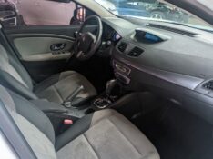 RENAULT FLUENCE 2.0 DYNAMIQUE 16V FLEX 4P AUTOMÁTICO 2014/2015 RICARDO VEÍCULOS TEUTÔNIA / Carros no Vale