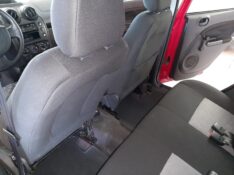 FORD FIESTA 1.0 2013/2014 RENAUTO VEÍCULOS LAJEADO / Carros no Vale