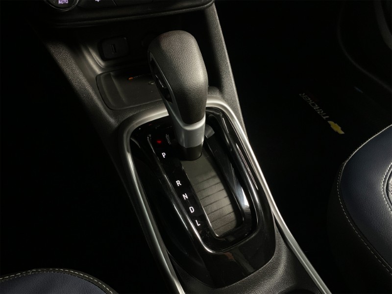 CHEVROLET TRACKER 1.2 TURBO FLEX PREMIER AUTOMÁTICO 2020/2021 DUARTE VEÍCULOS PORTO ALEGRE / Carros no Vale