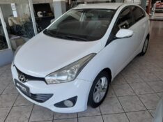 HYUNDAI HB20 1.6 PREMIUM 2013/2014 RENAUTO VEÍCULOS LAJEADO / Carros no Vale