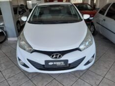 HYUNDAI HB20 1.6 PREMIUM 2013/2014 RENAUTO VEÍCULOS LAJEADO / Carros no Vale