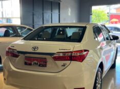 TOYOTA COROLLA XEI 2.0 FLEX 16V AUT. 2017/2017 JM AUTOMÓVEIS VENÂNCIO AIRES / Carros no Vale