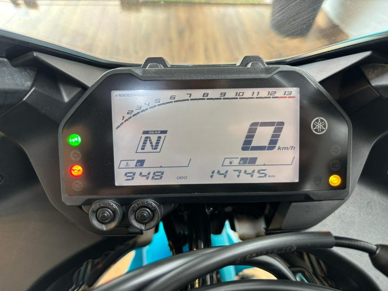 YAMAHA YZF-R3 /2022 RT 811 VEÍCULOS ARROIO DO MEIO / Carros no Vale