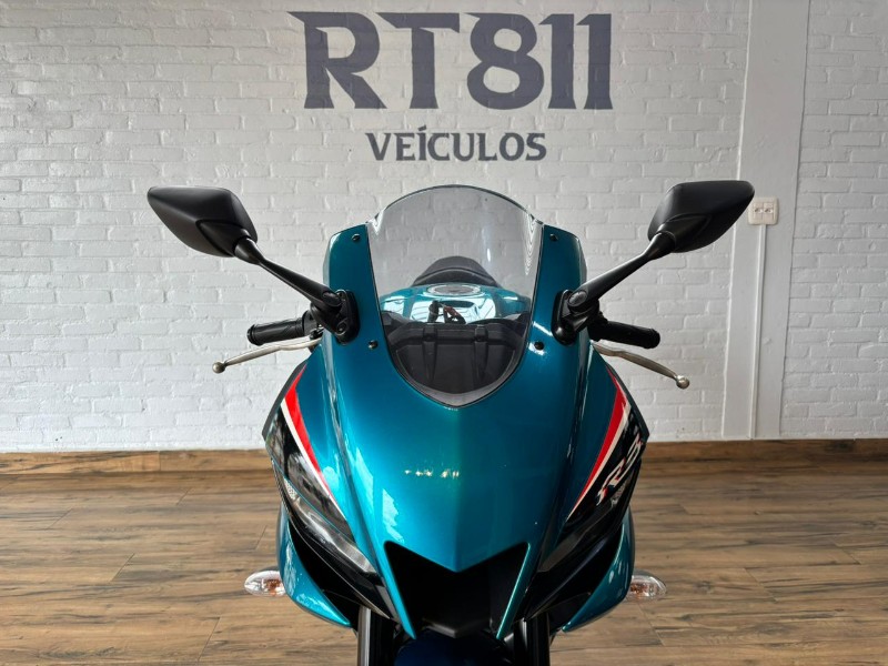 YAMAHA YZF-R3 /2022 RT 811 VEÍCULOS ARROIO DO MEIO / Carros no Vale