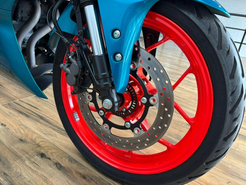 YAMAHA YZF-R3 /2022 RT 811 VEÍCULOS ARROIO DO MEIO / Carros no Vale