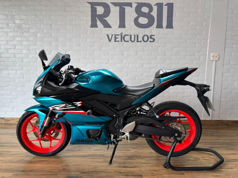 YAMAHA YZF-R3 /2022 RT 811 VEÍCULOS ARROIO DO MEIO / Carros no Vale