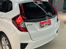 HONDA FIT 1.5 LX 16V 2015/2015 JM AUTOMÓVEIS VENÂNCIO AIRES / Carros no Vale