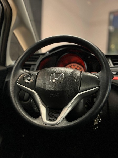 HONDA FIT 1.5 LX 16V 2015/2015 JM AUTOMÓVEIS VENÂNCIO AIRES / Carros no Vale