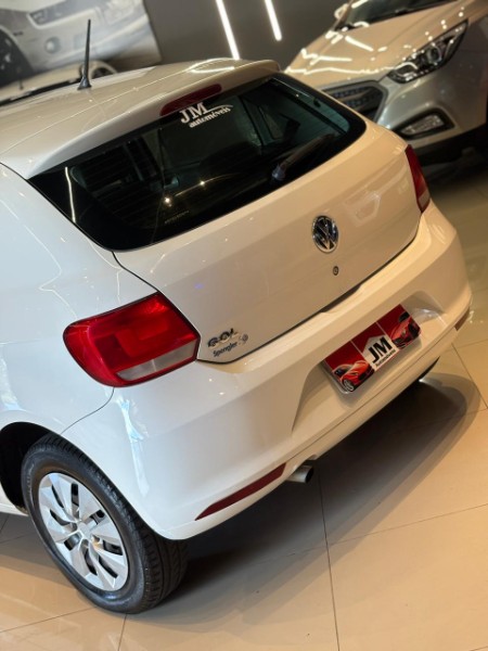 VOLKSWAGEN GOL TRENDLINE 1.0 T.FLEX 8V 5P 2015/2016 JM AUTOMÓVEIS VENÂNCIO AIRES / Carros no Vale