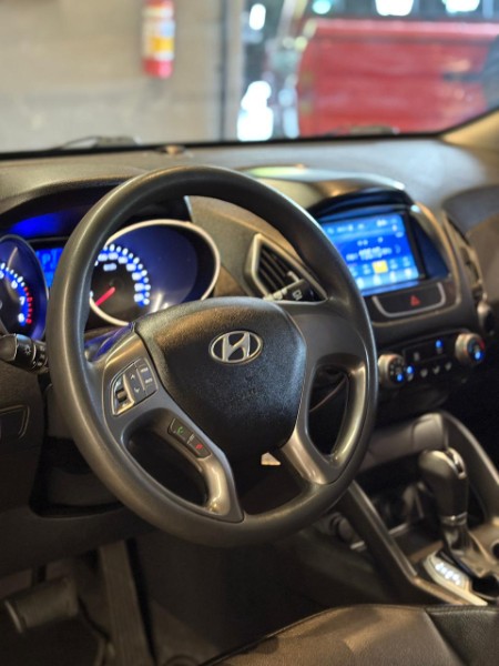 HYUNDAI IX35 2.0 16V 2WD 2016/2017 JM AUTOMÓVEIS VENÂNCIO AIRES / Carros no Vale
