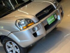 HYUNDAI TUCSON 2.0 2009/2010 JM AUTOMÓVEIS VENÂNCIO AIRES / Carros no Vale