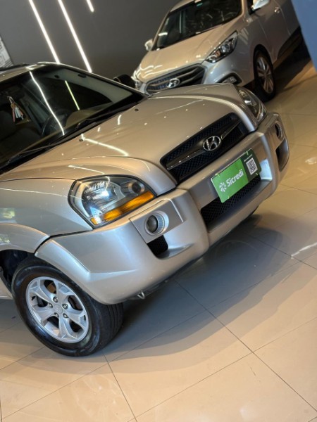 HYUNDAI TUCSON 2.0 2009/2010 JM AUTOMÓVEIS VENÂNCIO AIRES / Carros no Vale