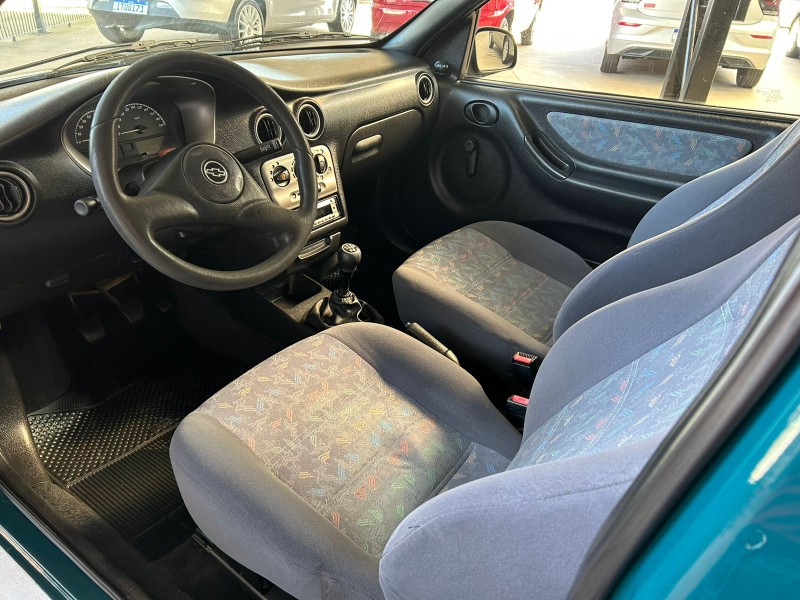 CHEVROLET CELTA 1.0 2002/2002 LAVENDA VEÍCULOS ARROIO DO MEIO / Carros no Vale