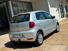 VOLKSWAGEN FOX 1.0 2013/2013 SÉTIMA VEÍCULOS GUAPORÉ / Carros no Vale