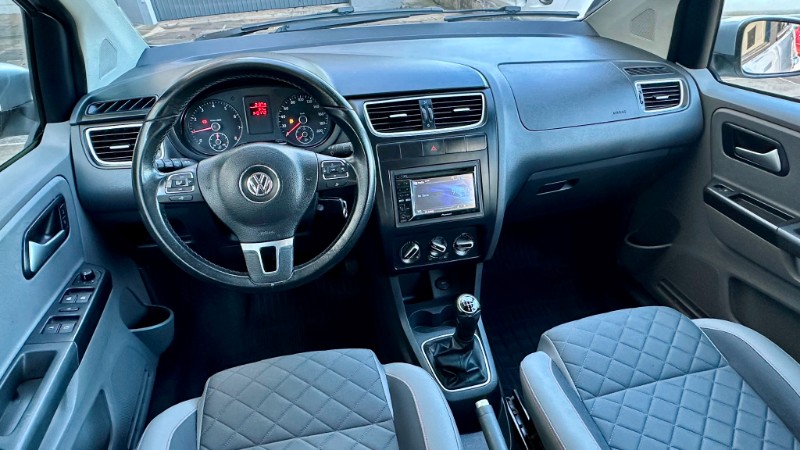 VOLKSWAGEN FOX 1.0 2013/2013 SÉTIMA VEÍCULOS GUAPORÉ / Carros no Vale
