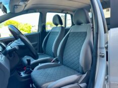 VOLKSWAGEN FOX 1.0 2013/2013 SÉTIMA VEÍCULOS GUAPORÉ / Carros no Vale