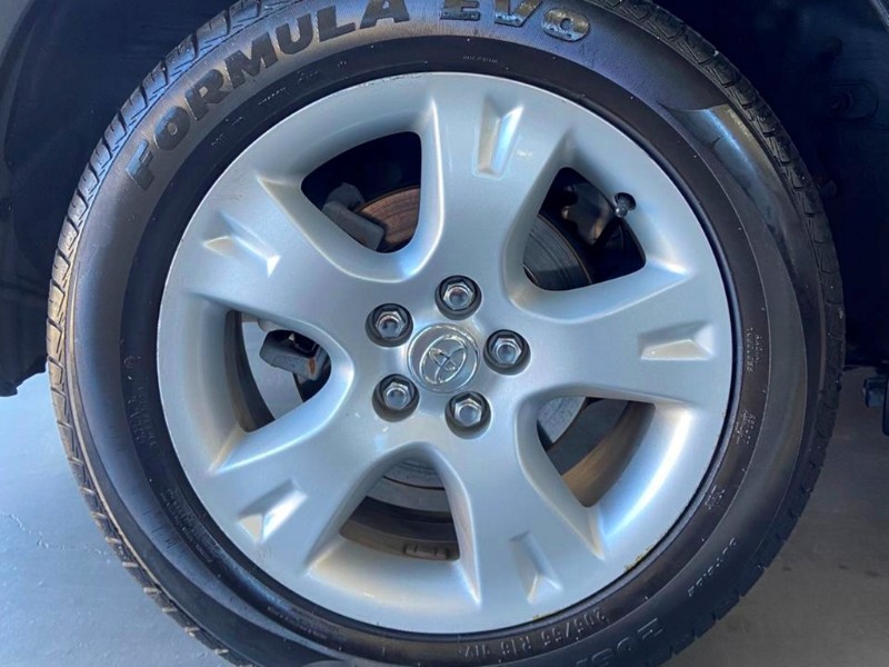 TOYOTA COROLLA GLI 1.8 2010/2011 SÉTIMA VEÍCULOS GUAPORÉ / Carros no Vale