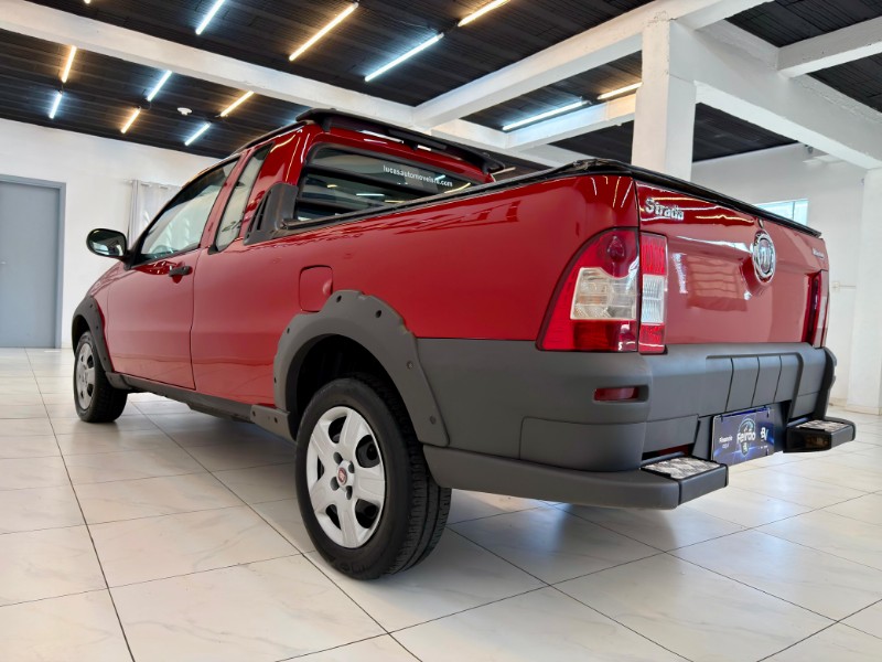 FIAT STRADA 1.4 WORKING 8V 2013/2013 LUCAS AUTOMÓVEIS BOM RETIRO DO SUL / Carros no Vale