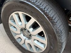 NISSAN FRONTIER SL CD 4X4 2.5TB DIESEL AUT 2015/2015 BOSCO AUTOMÓVEIS GUAPORÉ / Carros no Vale