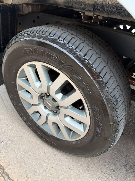 NISSAN FRONTIER SL CD 4X4 2.5TB DIESEL AUT 2015/2015 BOSCO AUTOMÓVEIS GUAPORÉ / Carros no Vale