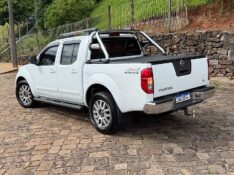 NISSAN FRONTIER SL CD 4X4 2.5TB DIESEL AUT 2015/2015 BOSCO AUTOMÓVEIS GUAPORÉ / Carros no Vale