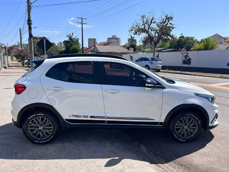 FIAT ARGO TREKKING 1.3 8V FLEX 2020/2020 LS MULTIMARCAS VENÂNCIO AIRES / Carros no Vale