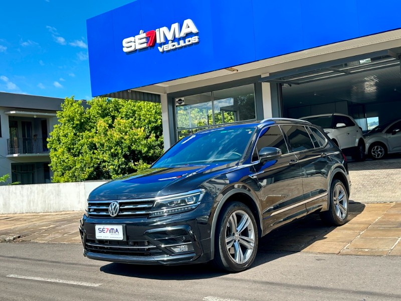 VOLKSWAGEN TIGUAN R-LINE 350 TSI 2020/2020 SÉTIMA VEÍCULOS GUAPORÉ / Carros no Vale