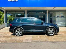 VOLKSWAGEN TIGUAN R-LINE 350 TSI 2020/2020 SÉTIMA VEÍCULOS GUAPORÉ / Carros no Vale