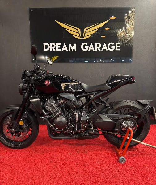 HONDA MOTOS CB 1000R /2022 EXCLUSIVO VEÍCULOS SANTA CRUZ DO SUL / Carros no Vale