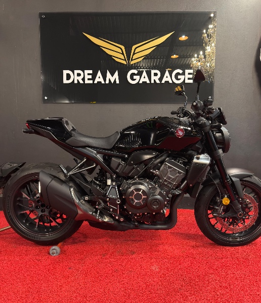 HONDA MOTOS CB 1000R /2022 EXCLUSIVO VEÍCULOS SANTA CRUZ DO SUL / Carros no Vale