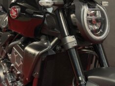 HONDA MOTOS CB 1000R /2022 EXCLUSIVO VEÍCULOS SANTA CRUZ DO SUL / Carros no Vale