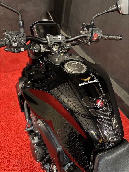 HONDA MOTOS CB 1000R /2022 EXCLUSIVO VEÍCULOS SANTA CRUZ DO SUL / Carros no Vale