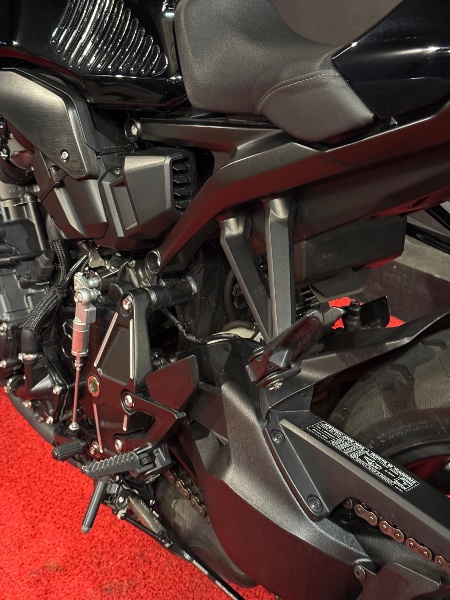 HONDA MOTOS CB 1000R /2022 EXCLUSIVO VEÍCULOS SANTA CRUZ DO SUL / Carros no Vale