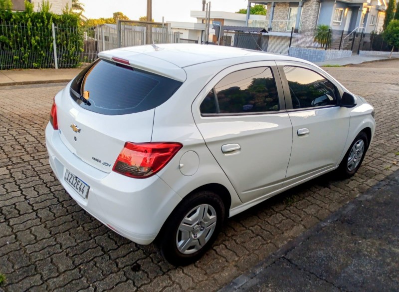 CHEVROLET ONIX HATCH JOY 1.0 8V FLEX 5P MEC. 2019/2019 ALTERNATIVA VEÍCULOS LAJEADO / Carros no Vale CHEVROLET ONIX HATCH JOY 1.0 8V FLEX 5P MEC. 2019/2019 ALTERNATIVA VEÍCULOS LAJEADO / Carros no Vale