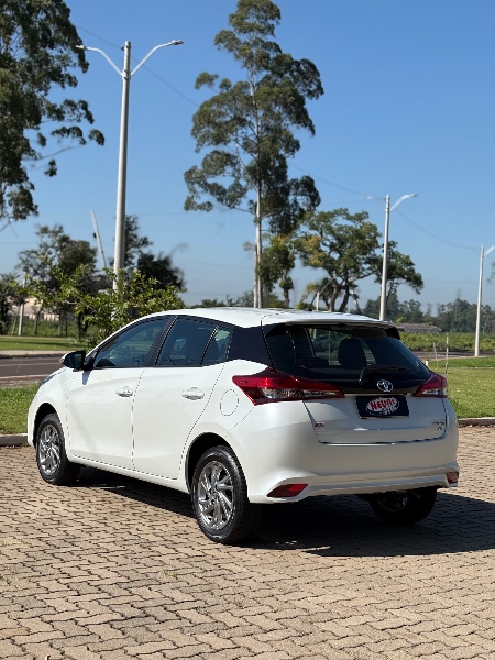TOYOTA YARIS 1.5 XS 16V 2024 2024/2025 NEURI VEÍCULOS LAJEADO / Carros no Vale TOYOTA YARIS 1.5 XS 16V 2024 2024/2025 NEURI VEÍCULOS LAJEADO / Carros no Vale