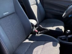 TOYOTA YARIS 1.5 XS 16V 2024 2024/2025 NEURI VEÍCULOS LAJEADO / Carros no Vale