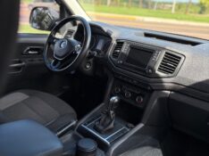 VOLKSWAGEN AMAROK 2.0 4X4 TDI COMFORTILINE CD DIESEL 4P AUTOMÁTICO /2018 NEURI VEÍCULOS LAJEADO / Carros no Vale