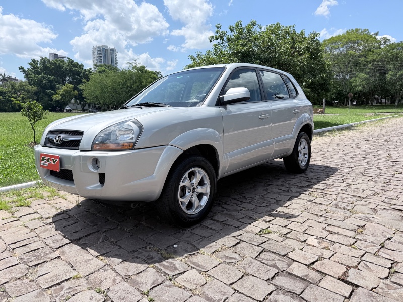 HYUNDAI TUCSON 2.0 2011/2011 ELY AUTOMÓVEIS LAJEADO / Carros no Vale