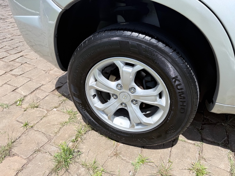 HYUNDAI TUCSON 2.0 2011/2011 ELY AUTOMÓVEIS LAJEADO / Carros no Vale