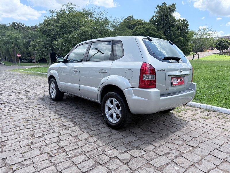 HYUNDAI TUCSON 2.0 2011/2011 ELY AUTOMÓVEIS LAJEADO / Carros no Vale